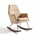 Schommelstoel van zacht beige textiel met zwart metalen frame en houten schommelaars